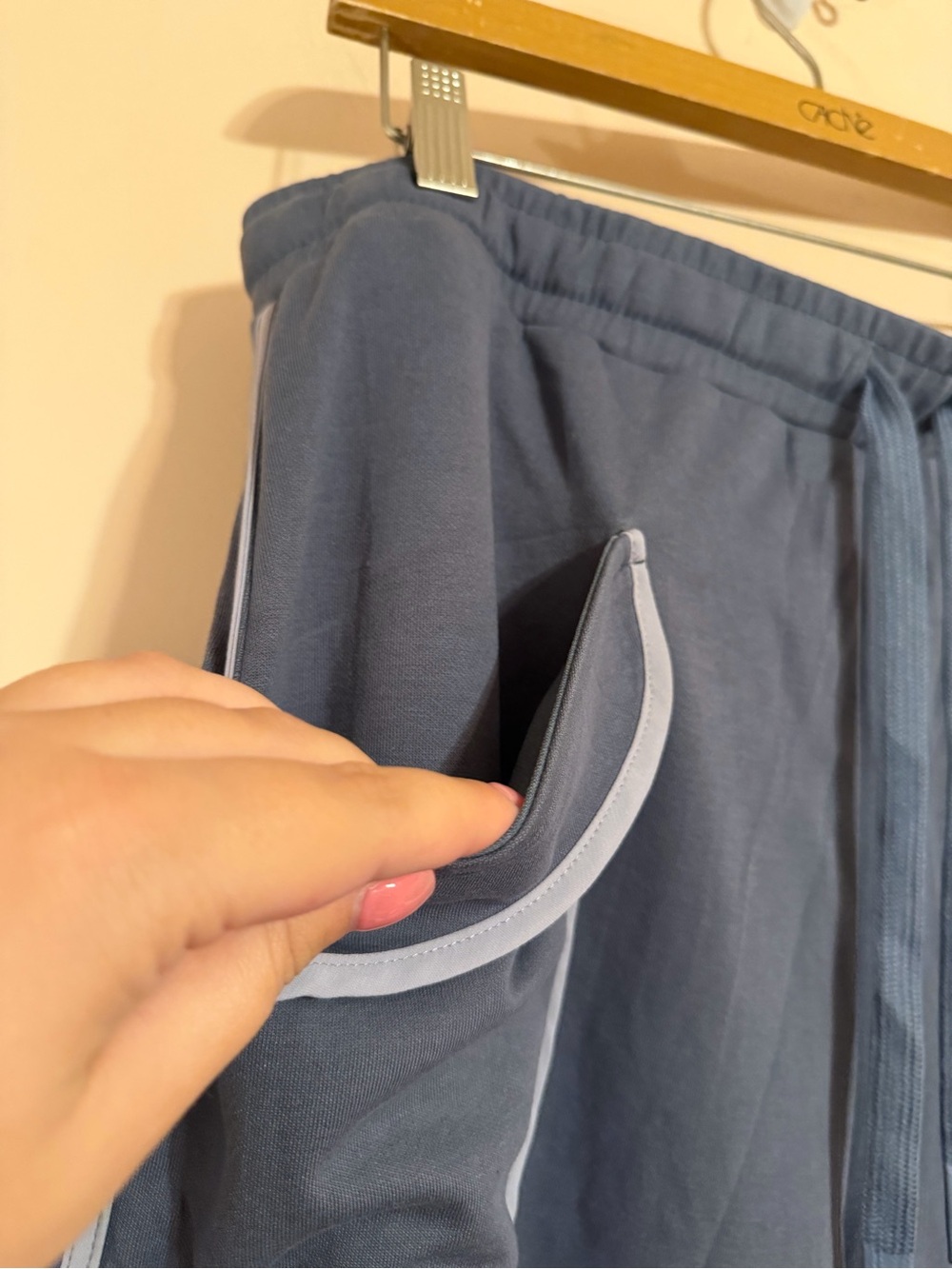 NWT Blue Athleisure Pants - Picture 4 of 7
